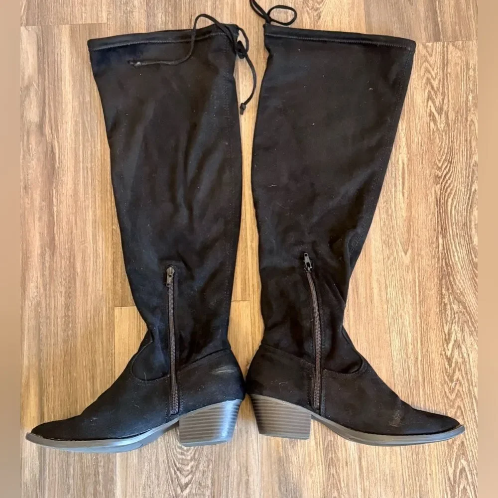 SO Black Over-the-Knee Boots